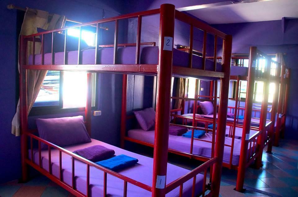 Above & Beyond Hostel 帕岸岛 外观 照片